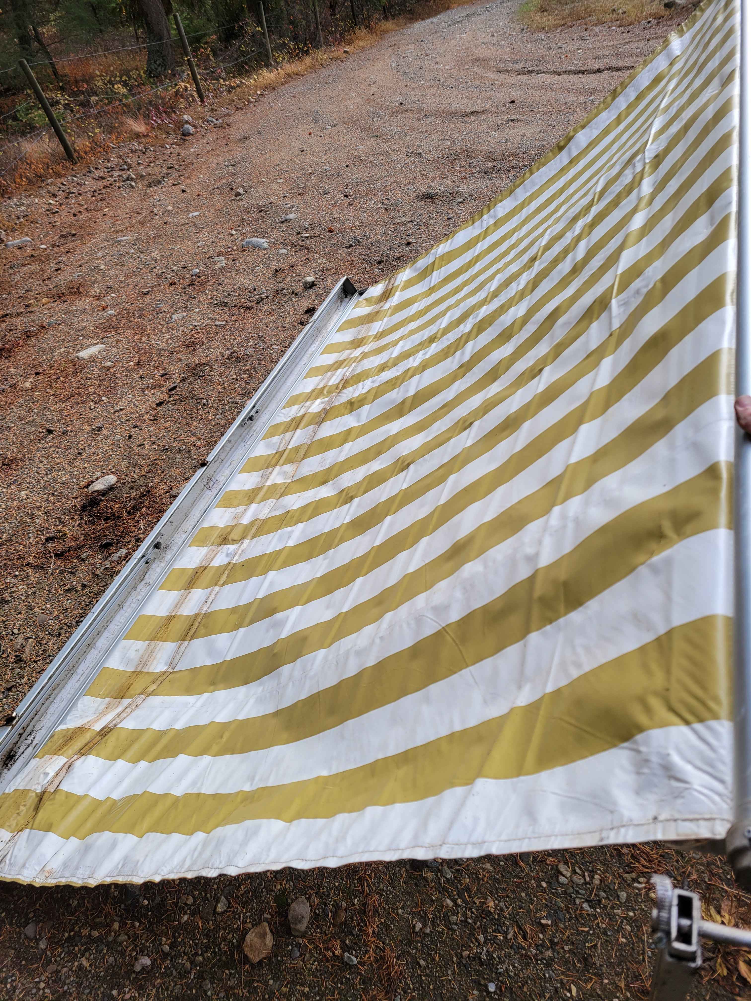 Apollo A&E Vintage RV Awning – 10 ft Case Style