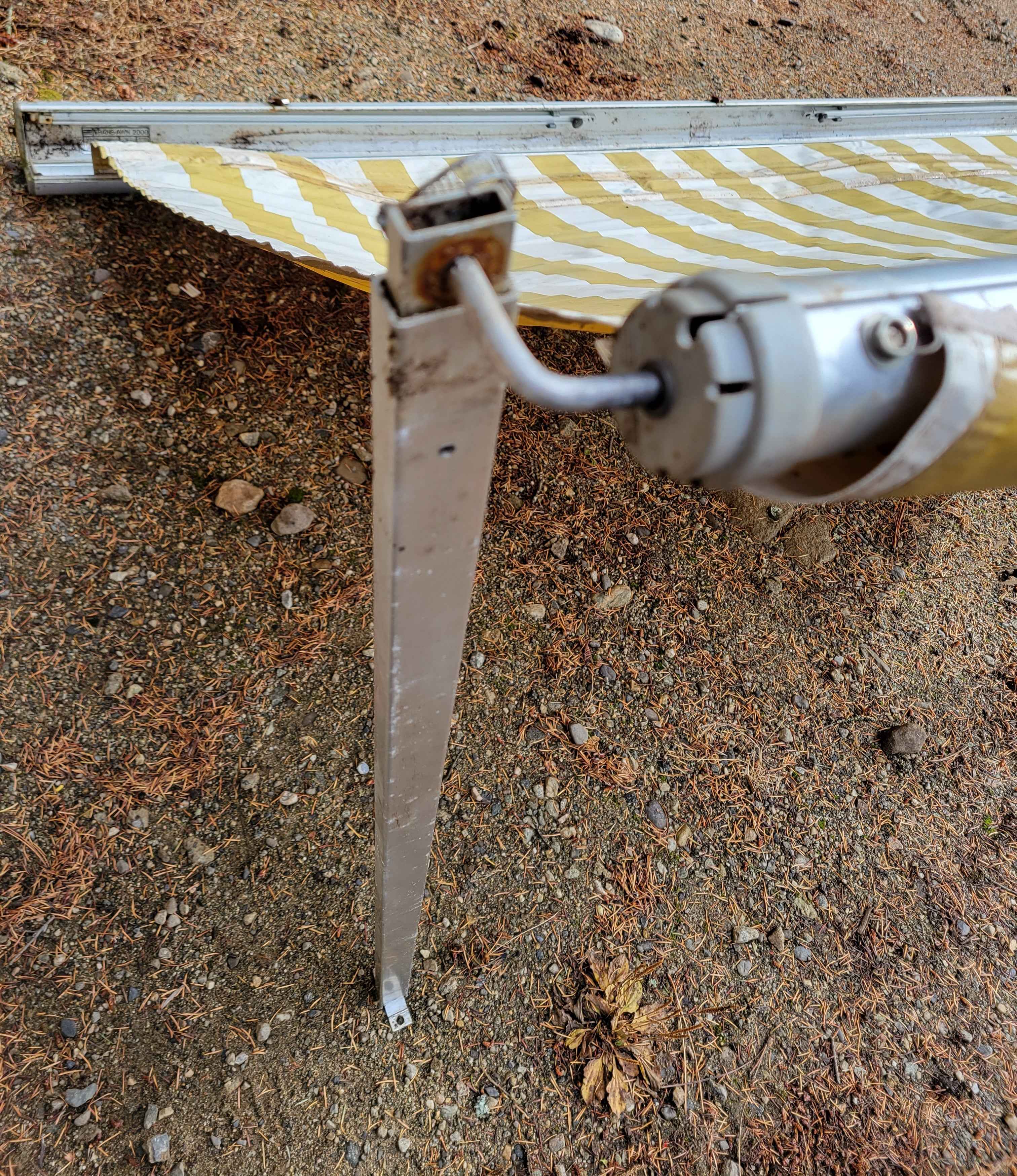 Apollo A&E Vintage RV Awning – 10 ft Case Style