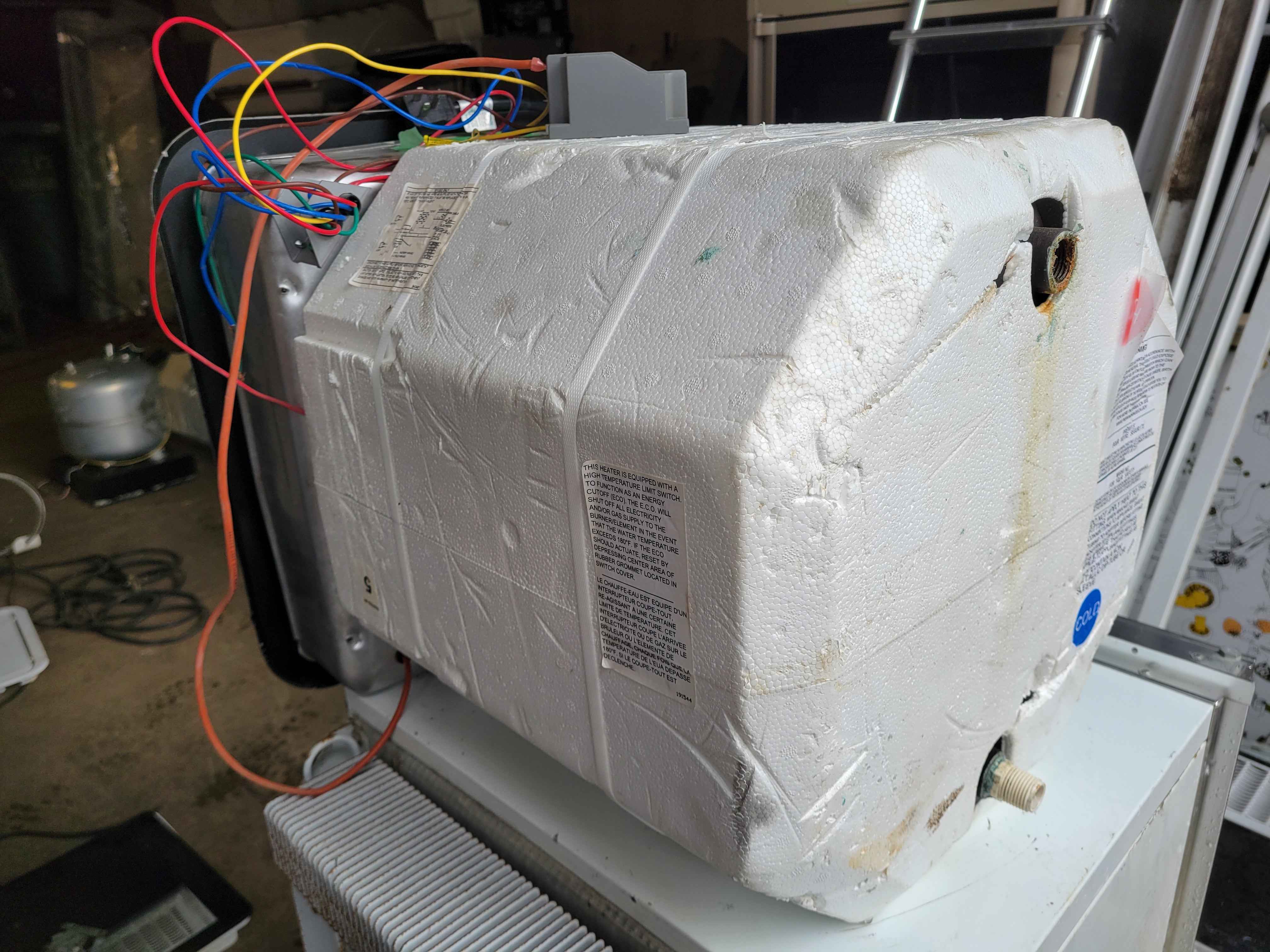 Suburban 10 Gallon RV Hot Water Heater SW10DE – Propane and Electric