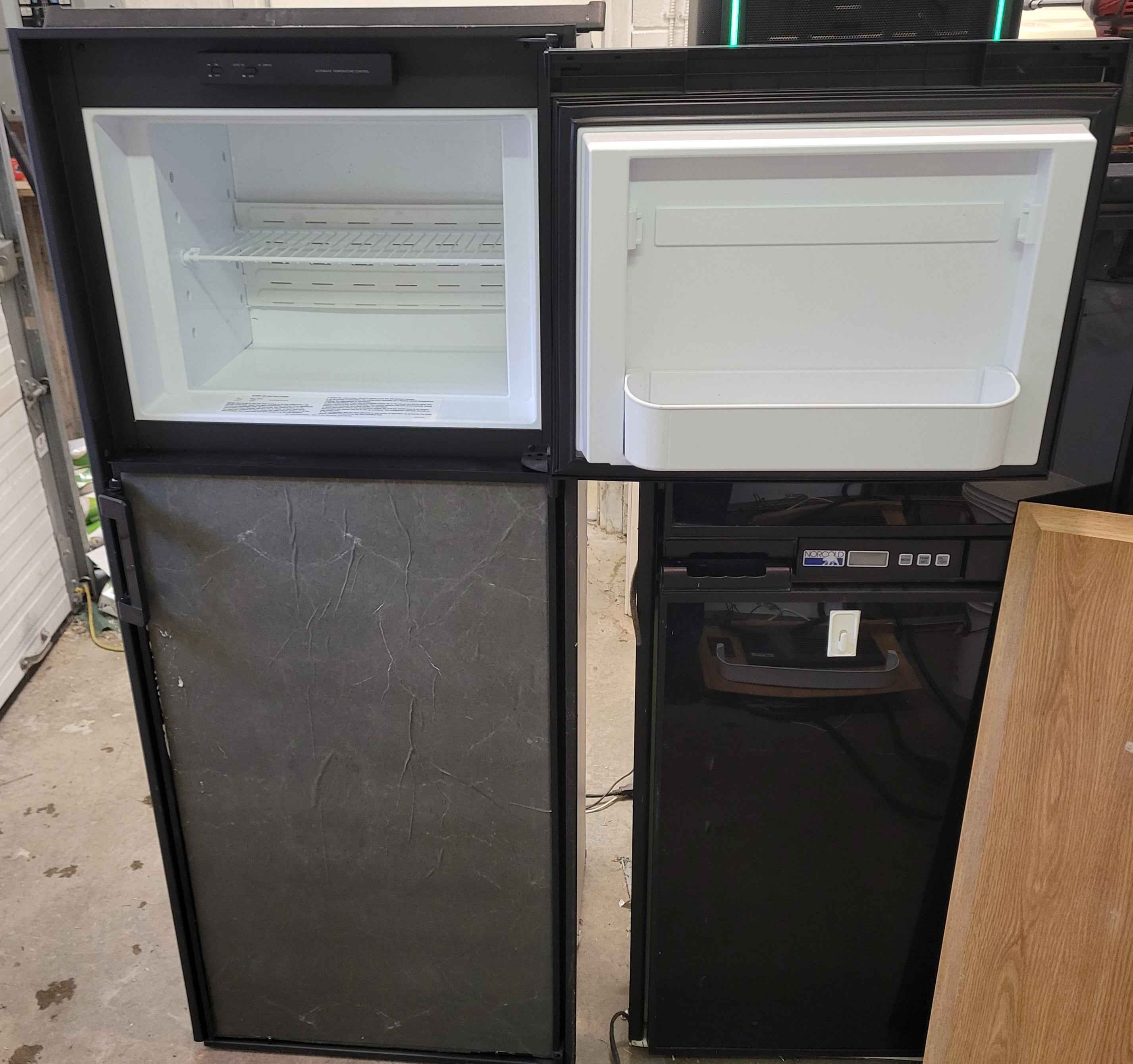 Dometic DM2872 RV Refrigerator – 8 cu ft – Propane & Electric