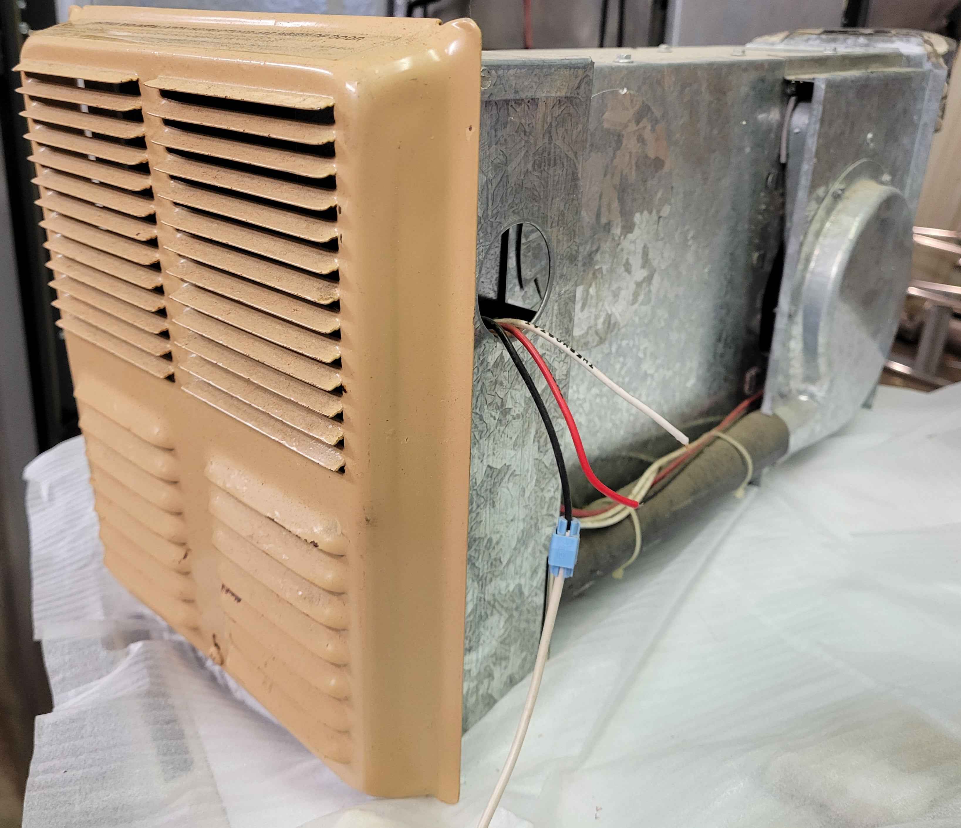 Atwood / Hydroflame RV Propane Furnace – Forced Air – 12V Operation - Used RV Parts