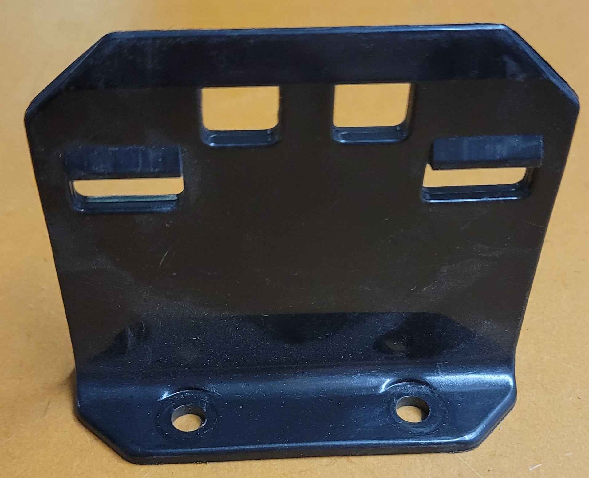 Norcold 628473 Strike Plate – for Norcold 1210 / 1211