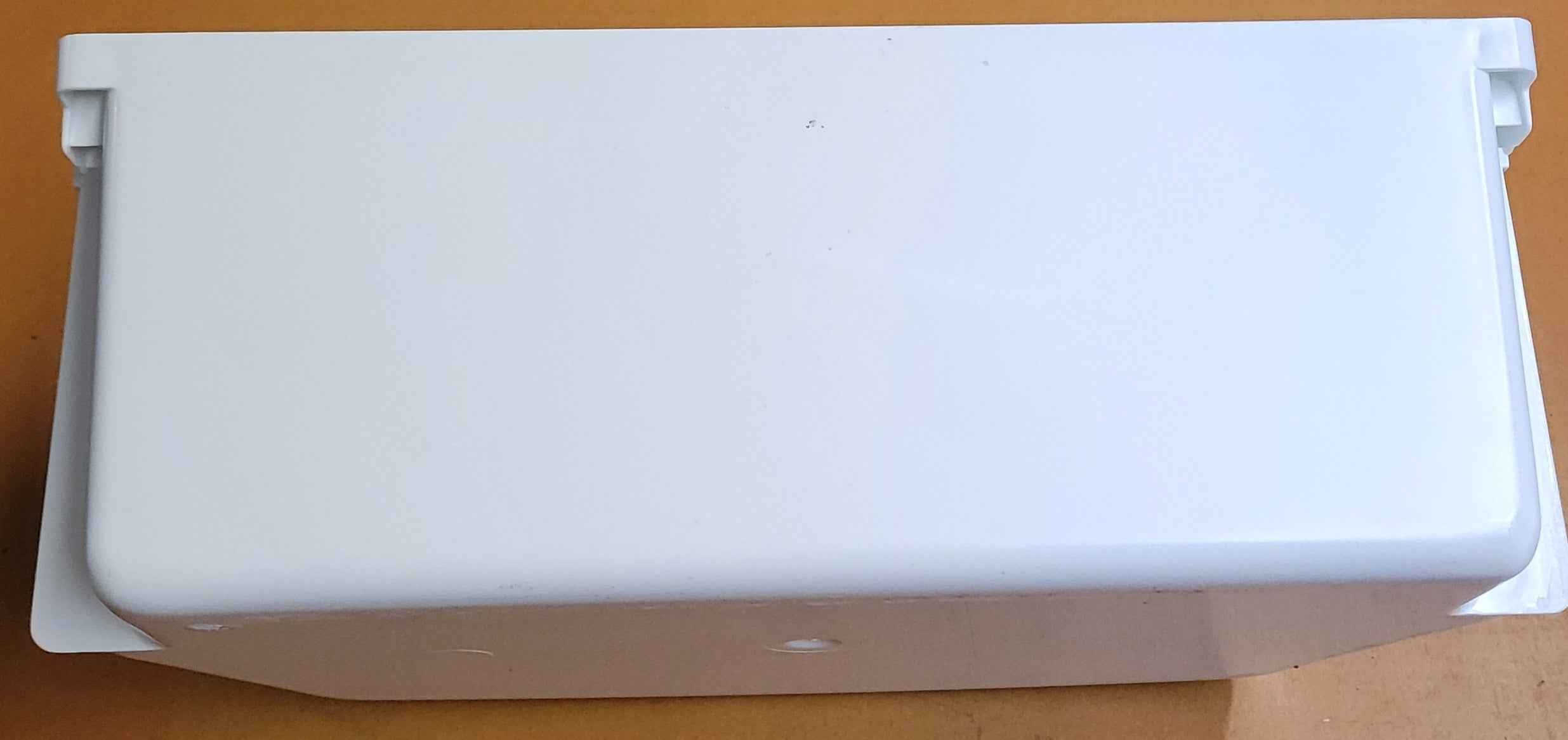 Norcold Fridge 2118 Bottom Shelf Bin – Part 636748