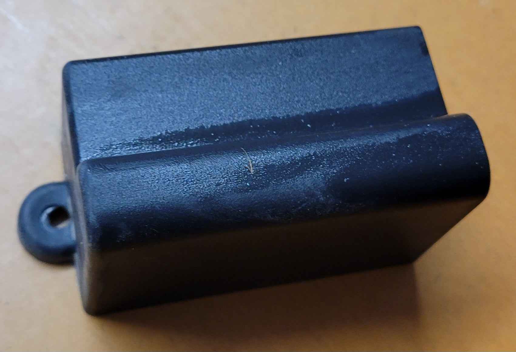 Ignitor Cover Black – Dometic 2931886010