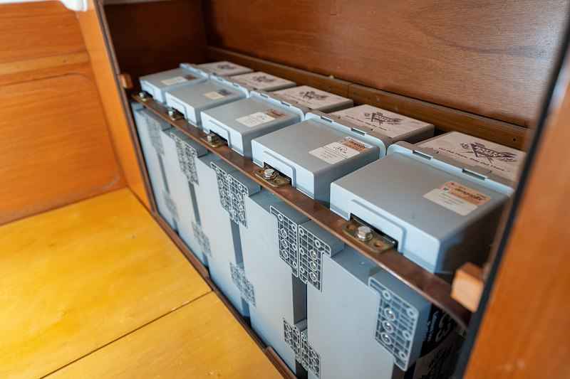 Battle Born Lithium Deep Cycle Battery BB10012 Group 31 12V 100Ah RV Marine